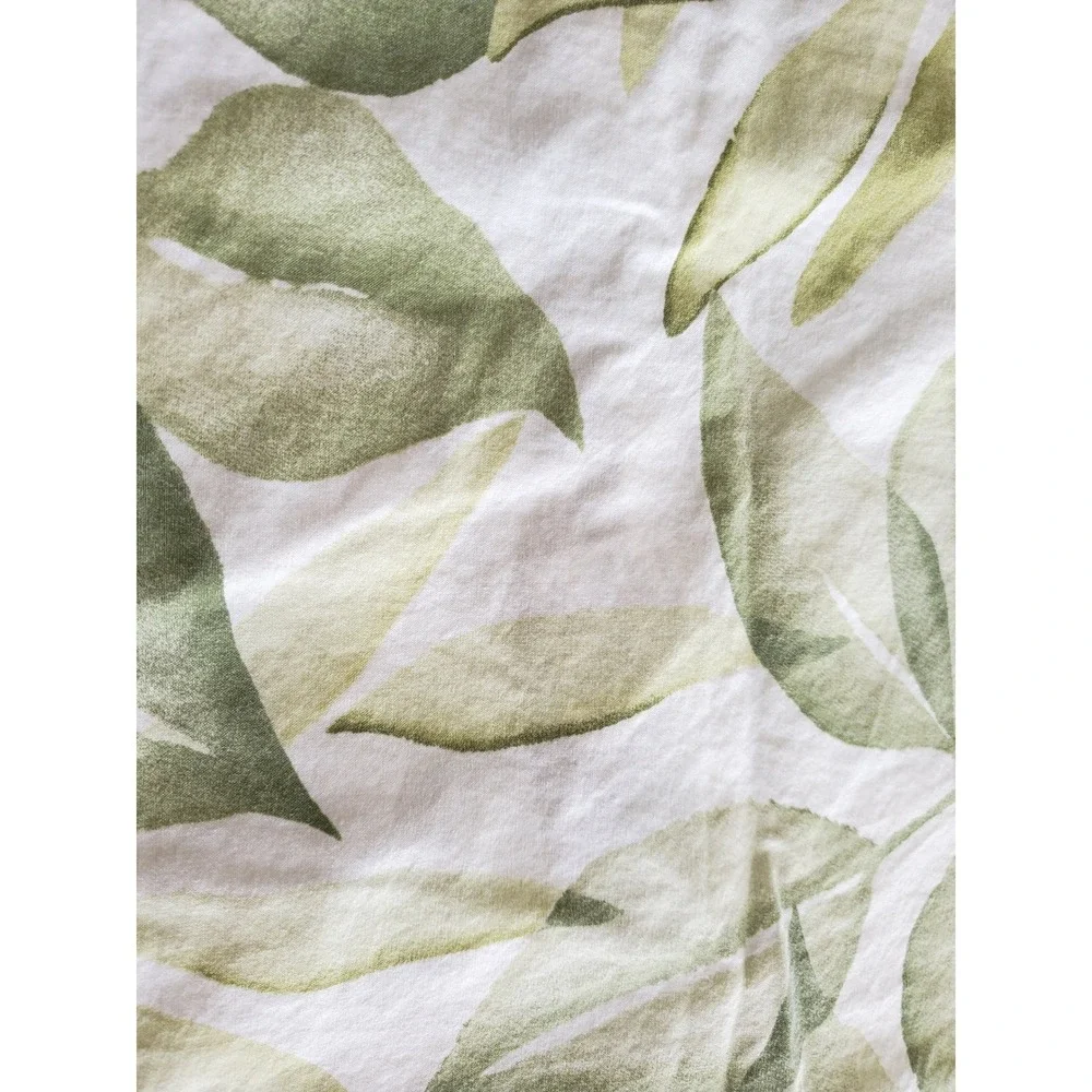 Pottery Barn Set of 2 Organic Cotton Standard Pillowcases Green‎ Leaf Botanical